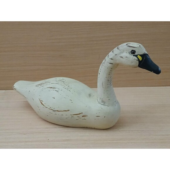 Hand Carved Wood Duck Figurine Sculpture Rustic Ivory Shelf Decoration 8x4.5 - Picture 5 of 11